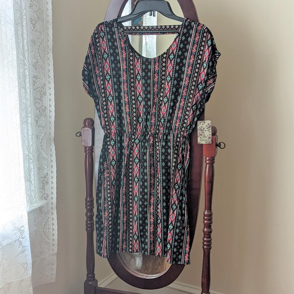 Pink Republic, geometric print, black/pink tunic dress - Medium